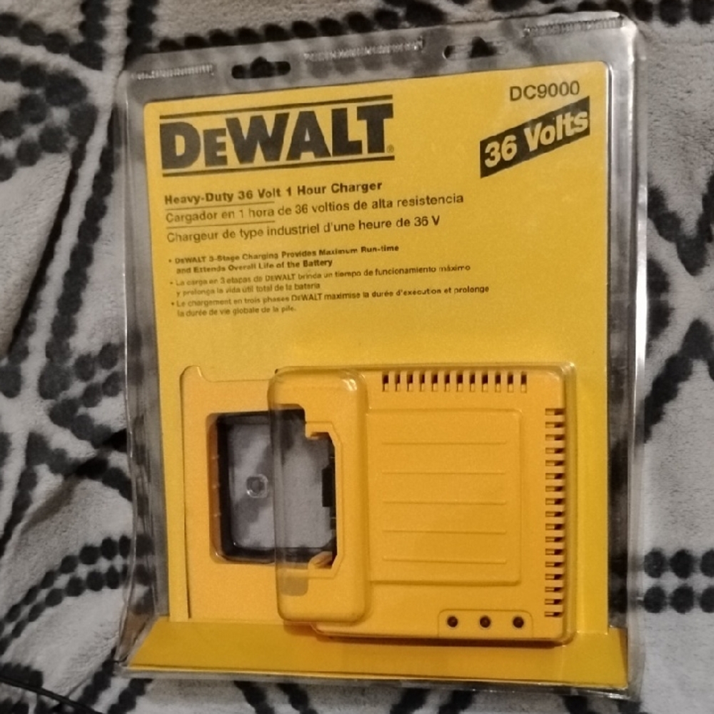 DEWALT Yellow Heavy-Duty 36 Volt 1 hour Charger.